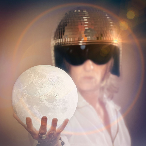 MISS D’AILES, coup de coeur avec « Girl on the Moon »